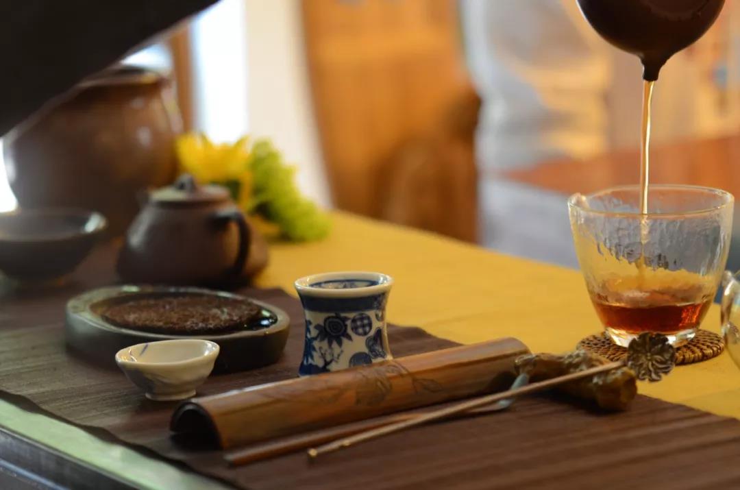 现在喝茶的方式,已经深入我们每个人的内心,古人的饮茶方式同样盛行